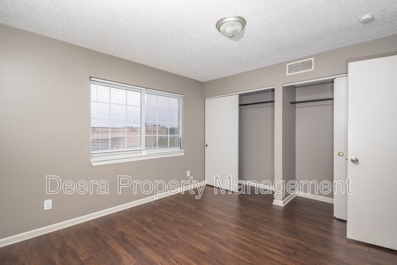 6016 Leavenworth Rd #204 - Photo 2 of 11