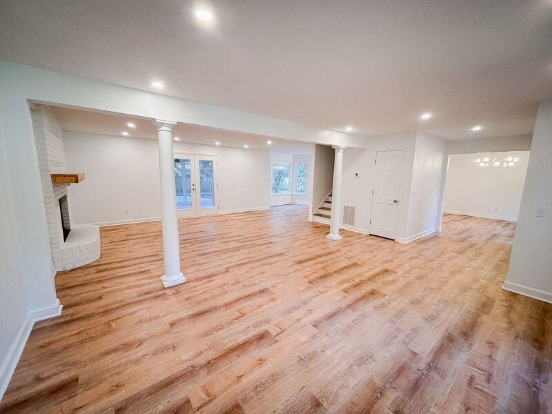 104 Stratford Dr - Photo 4 of 33