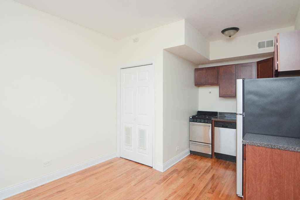 343 Park Ave #03 - Photo 5 of 21