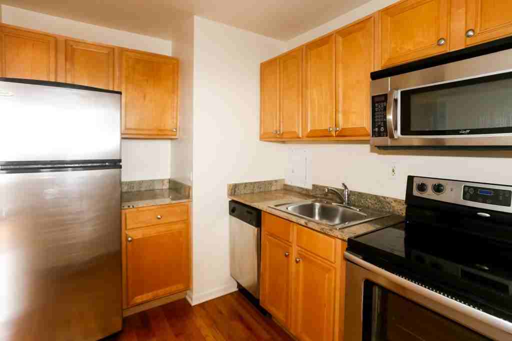 5650 N Sheridan Rd #22F - Photo 5 of 14