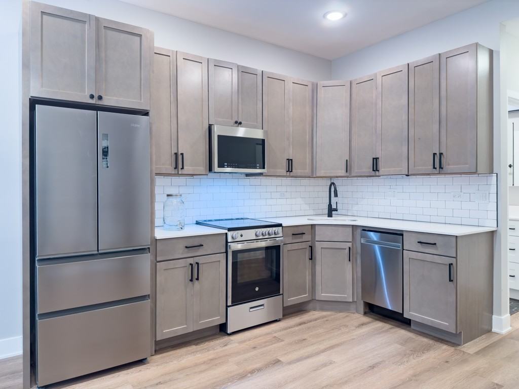 5600 N Sheridan Rd #1A - Photo 2 of 19