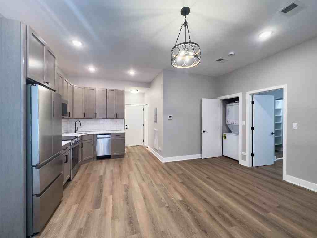 5600 N Sheridan Rd #1A - Photo 5 of 19