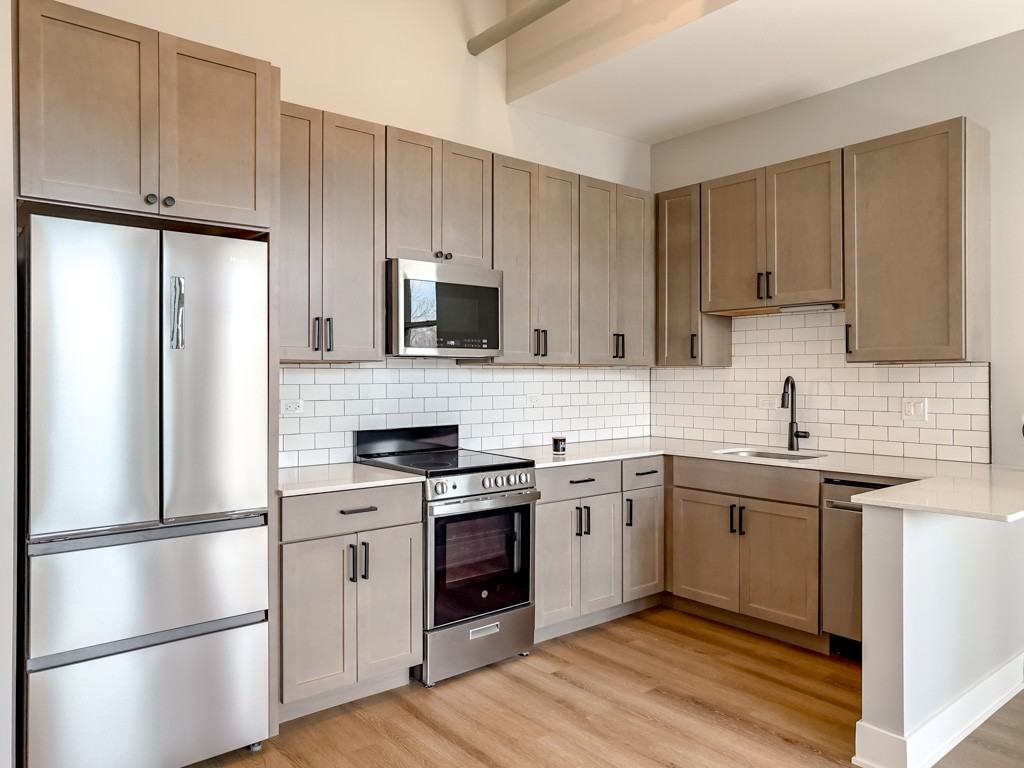 5600 N Sheridan Rd #1C - Photo 2 of 21