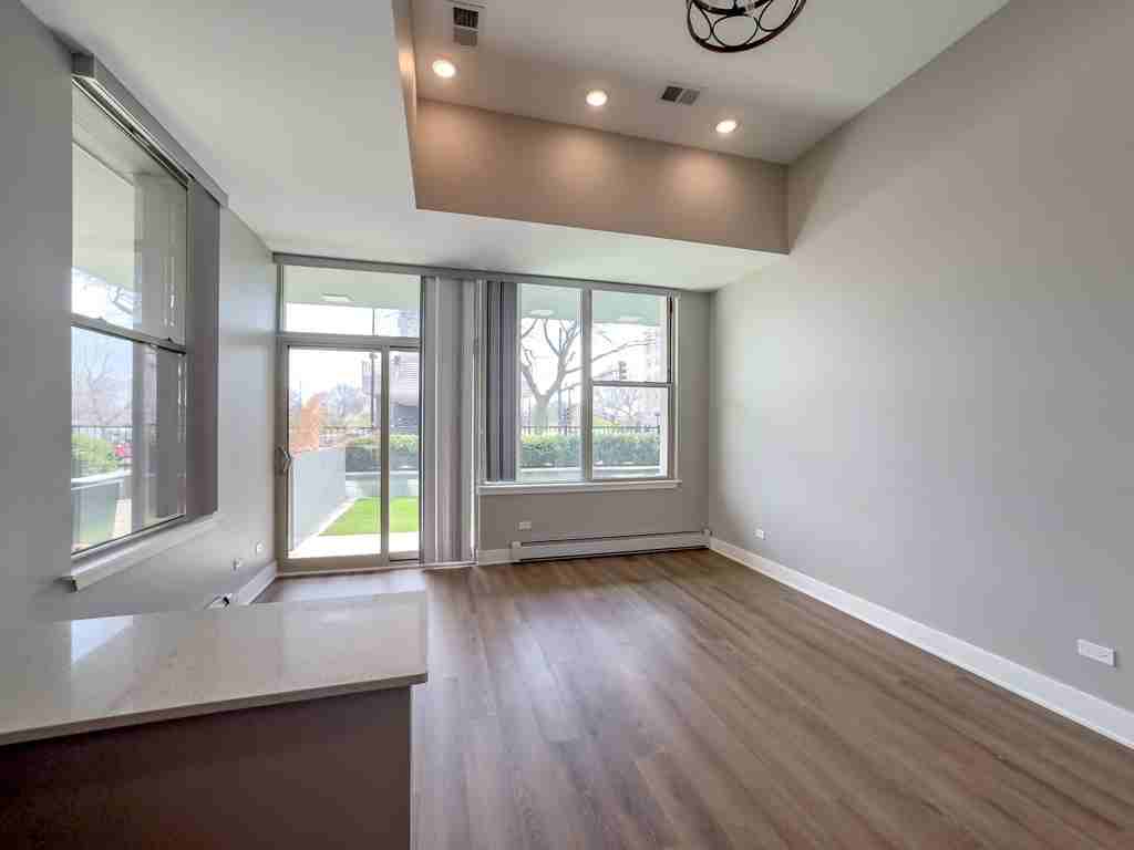 5600 N Sheridan Rd #1C - Photo 5 of 21