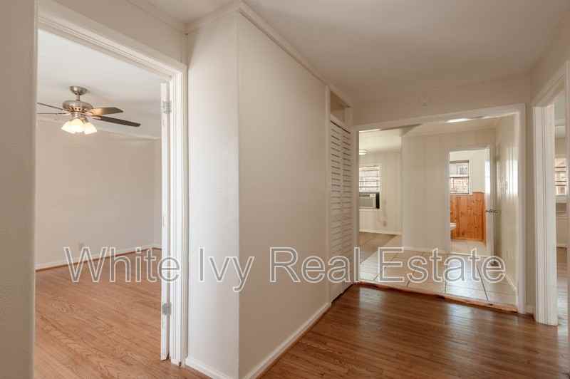 1412 22nd St #A - Photo 5 of 29