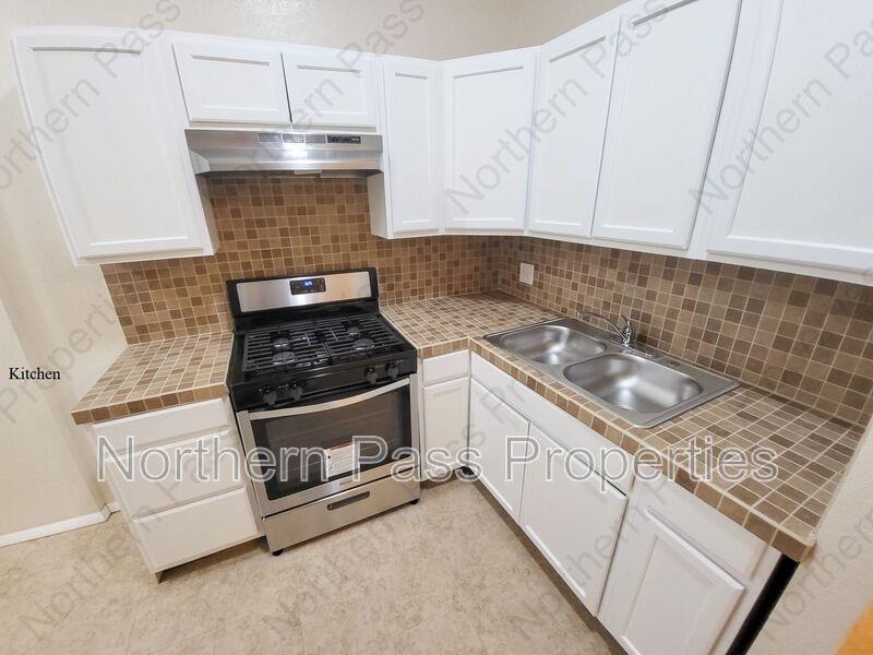 3420 Morehead Ave - Photo 4 of 9