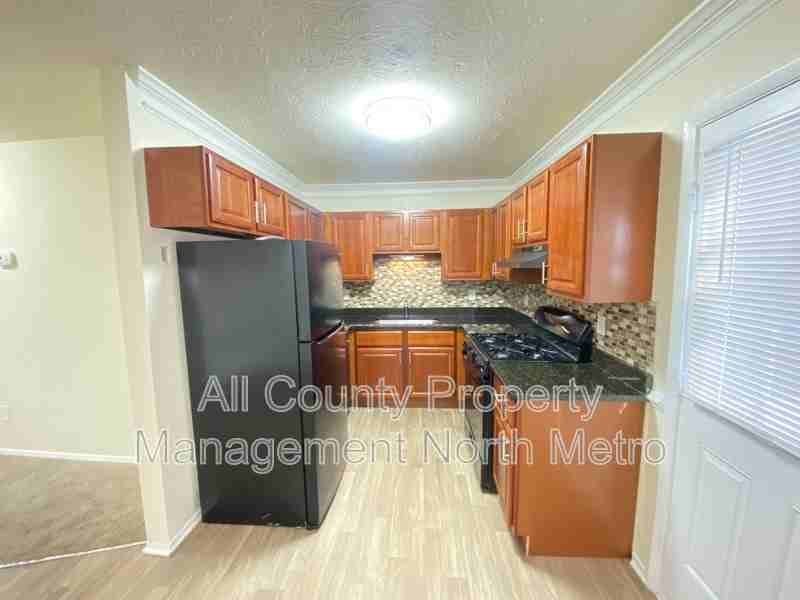 3054 Destin Cir - Photo 3 of 9