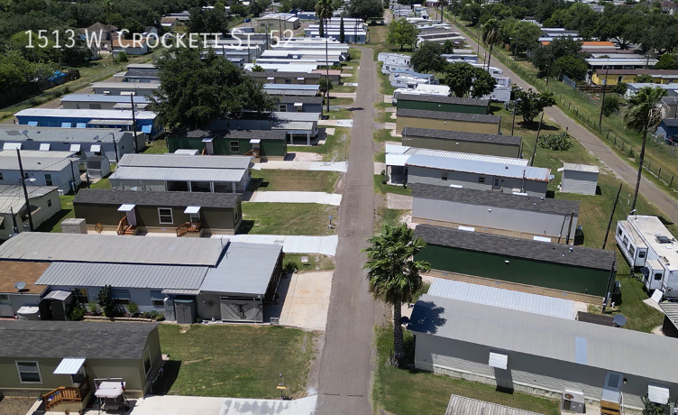 Alamo Paradise - Photo 4 of 4