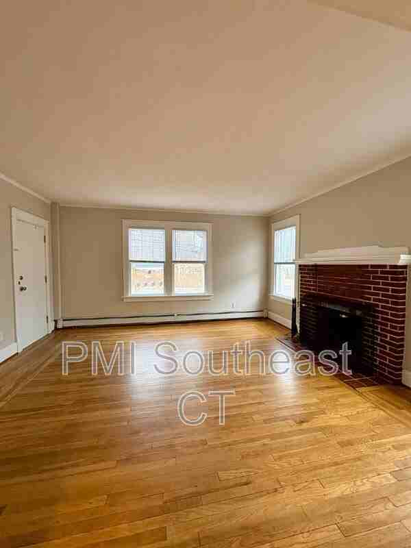 640 Williams St #1S - Photo 2 of 12