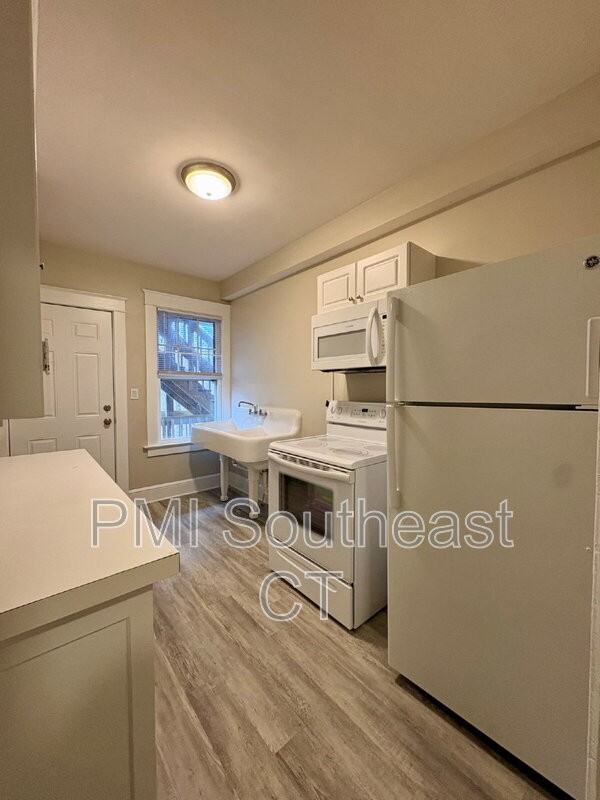 640 Williams St #1S - Photo 7 of 12
