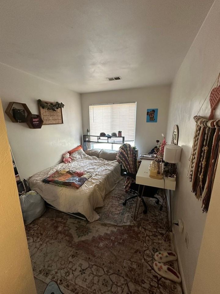 1215 Progress St Nw #G - Photo 6 of 17