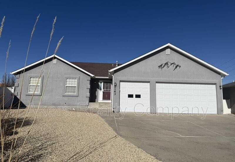 2143 Teal Ct - Photo 2 of 24