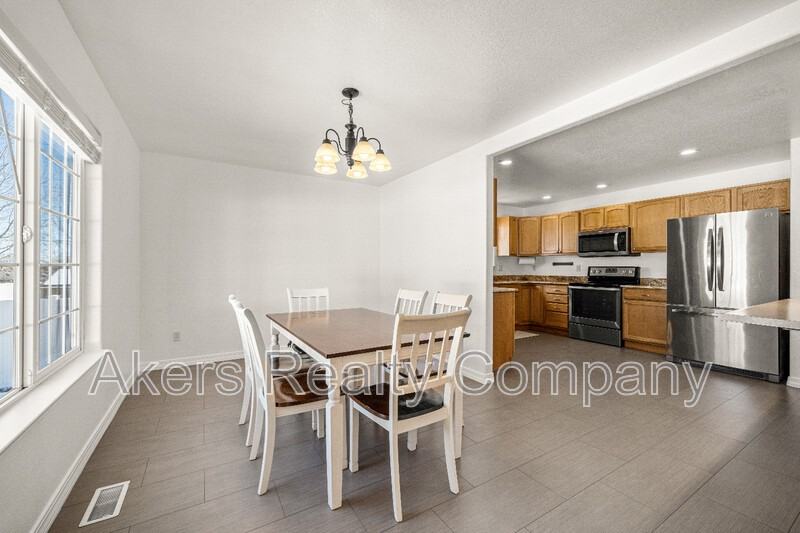 2143 Teal Ct - Photo 5 of 24