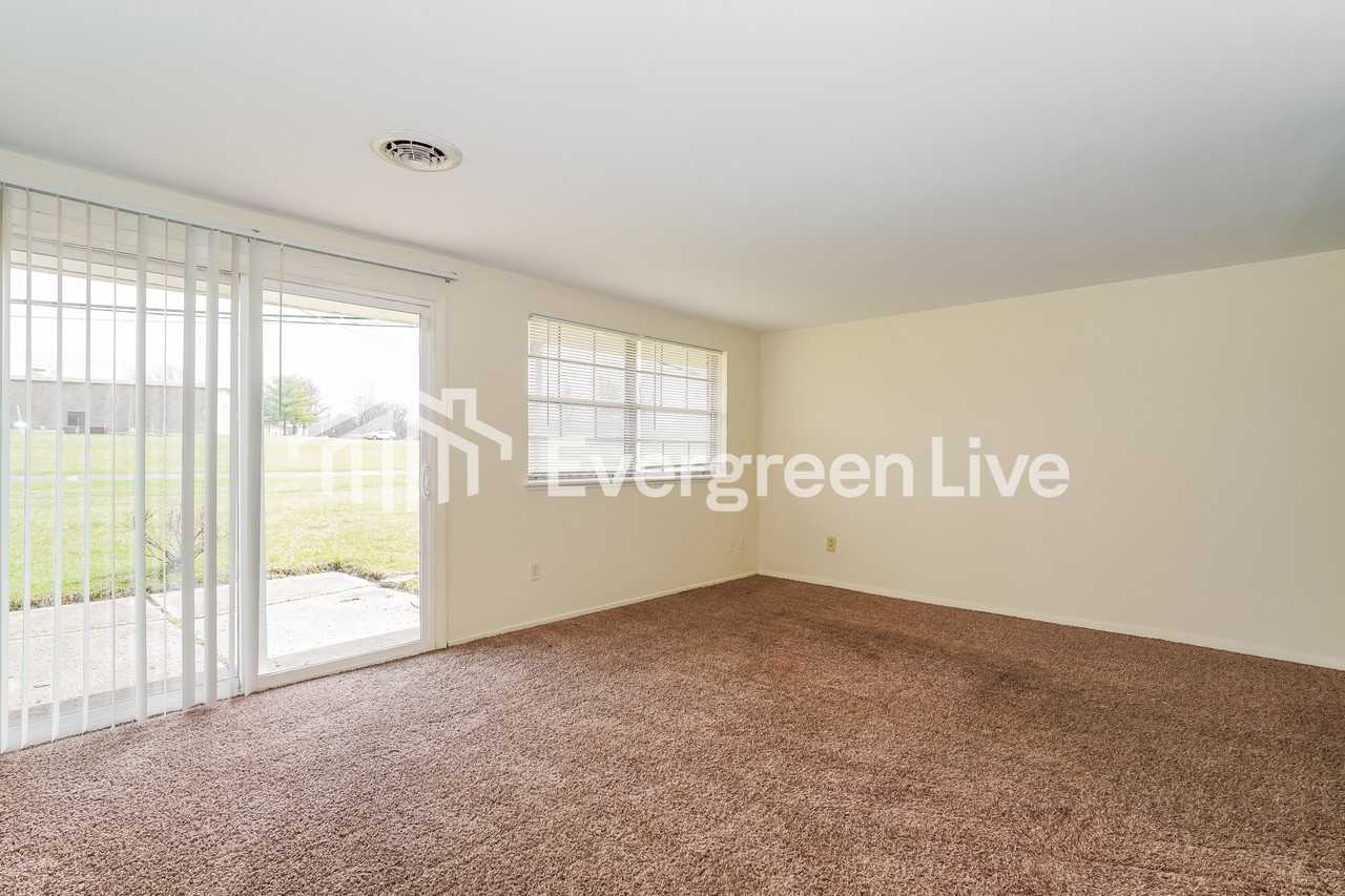 5768 Cairo Rd - Photo 3 of 15