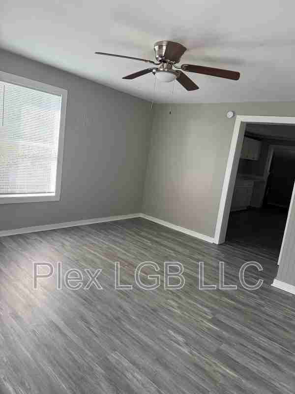 203 Front St - Photo 6 of 6