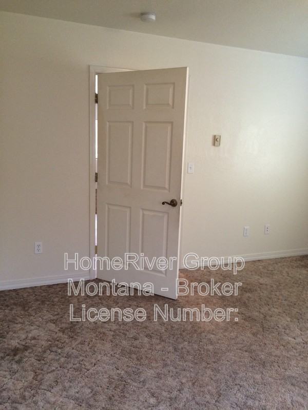 2209 S 12th St W #2 - Photo 4 of 15