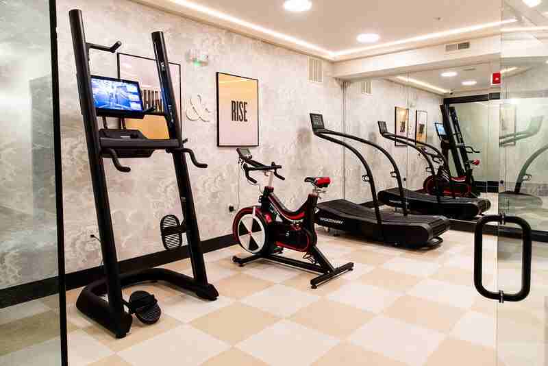 723 Mount Vernon Ave #308 - Photo 5 of 20