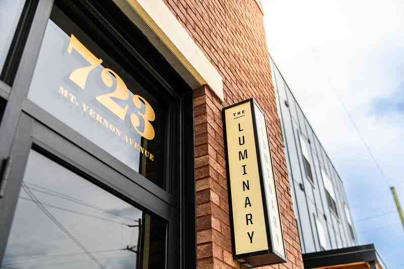 723 Mount Vernon Ave - Photo 2 of 22