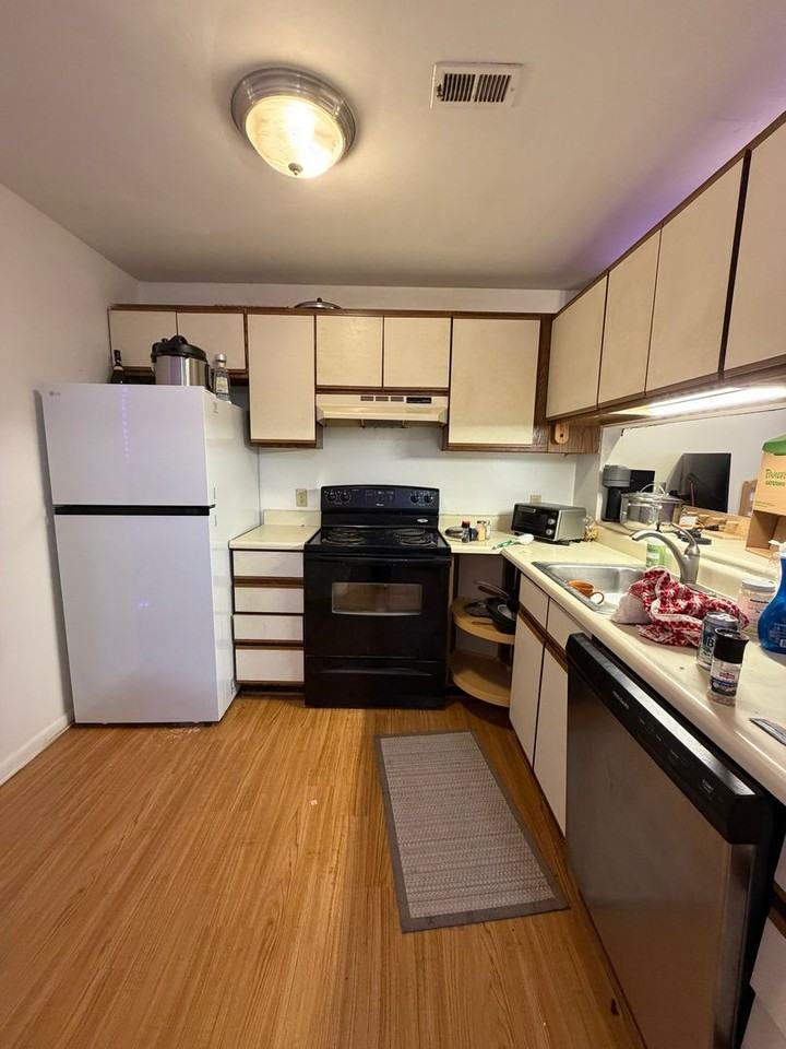 1209 University Ter #G - Photo 3 of 6