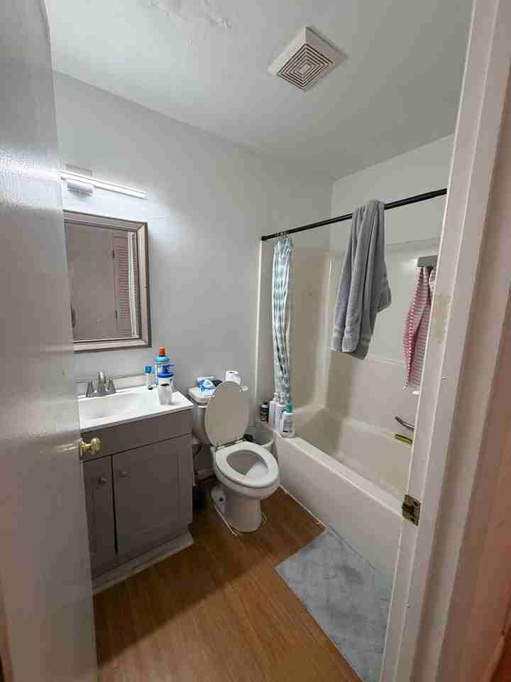 1209 University Ter #G - Photo 4 of 6