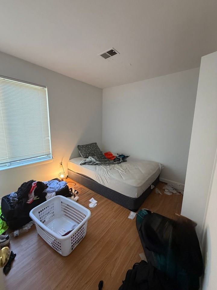 1209 University Ter #G - Photo 5 of 6