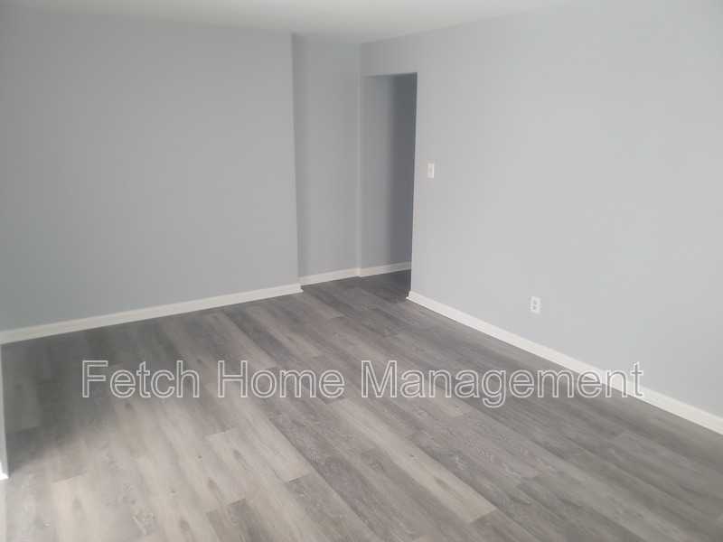 3 N Main St #E - Photo 2 of 11