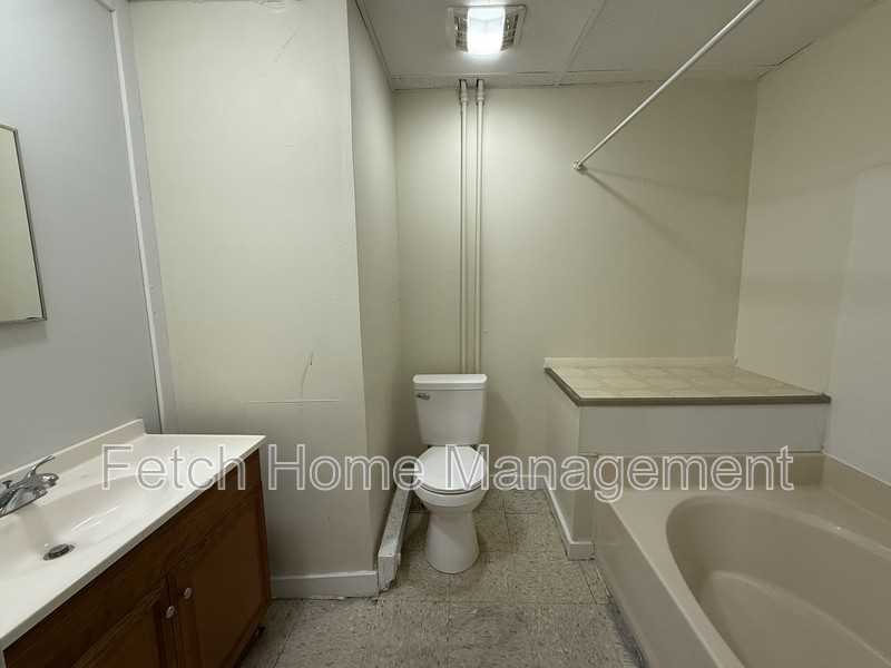 357 S 3rd St #1F - Photo 5 of 7