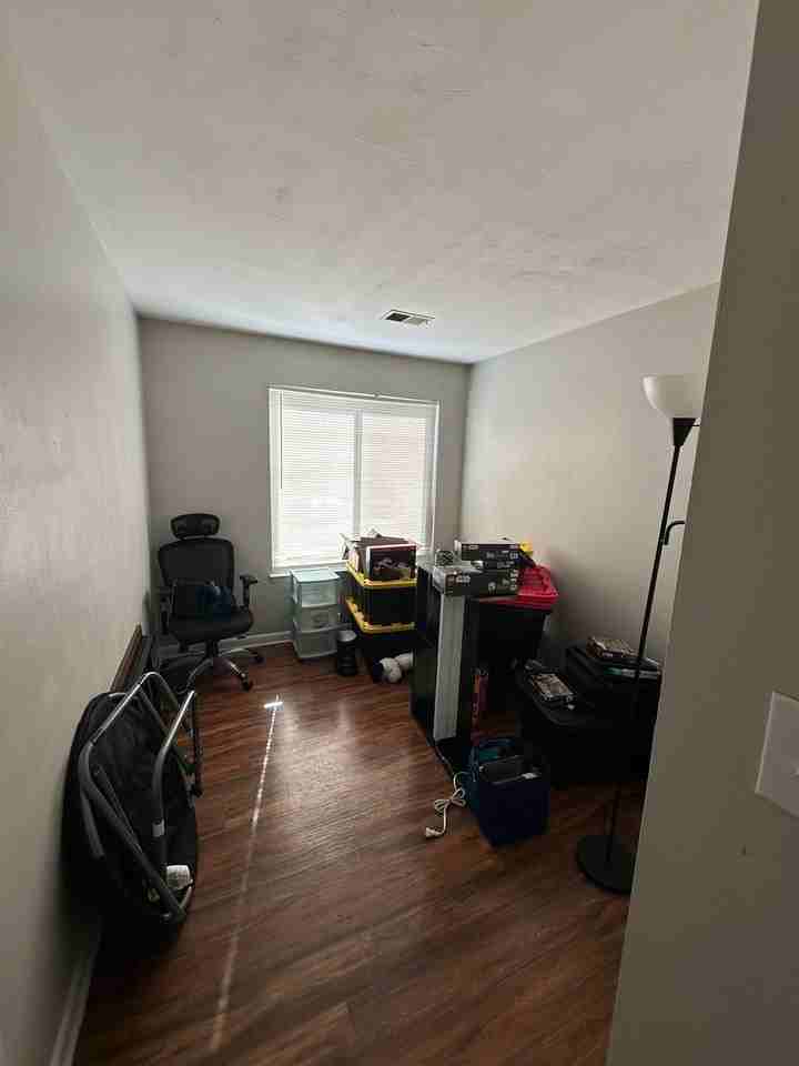 1205 University Ter #D - Photo 5 of 11