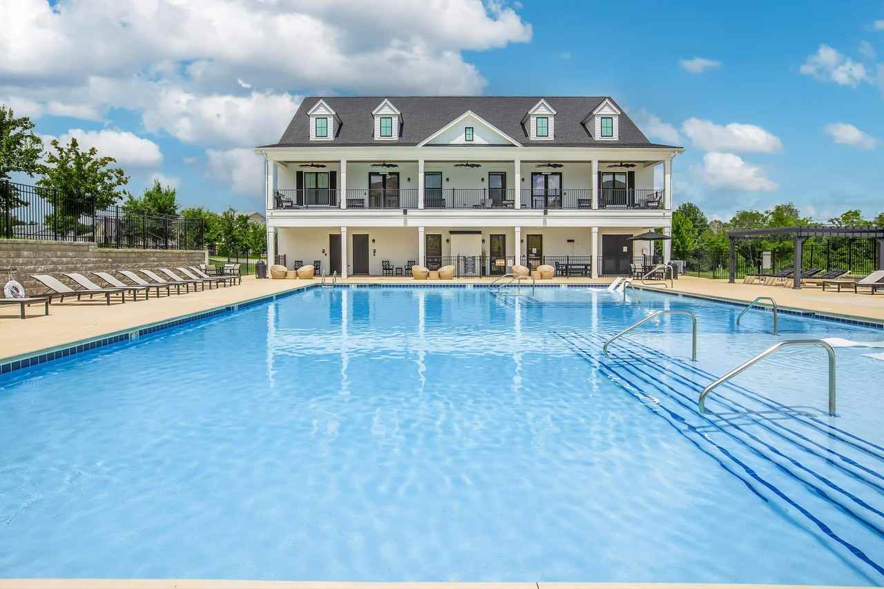 Southaven at Commonwealth - Photo 6 of 50