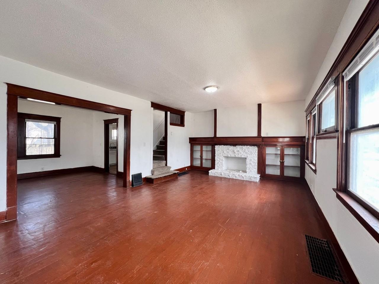 3390 Woodrow Blvd - Photo 5 of 18