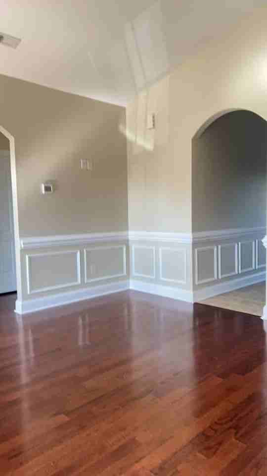 2103 Chantilly Ln - Photo 6 of 15