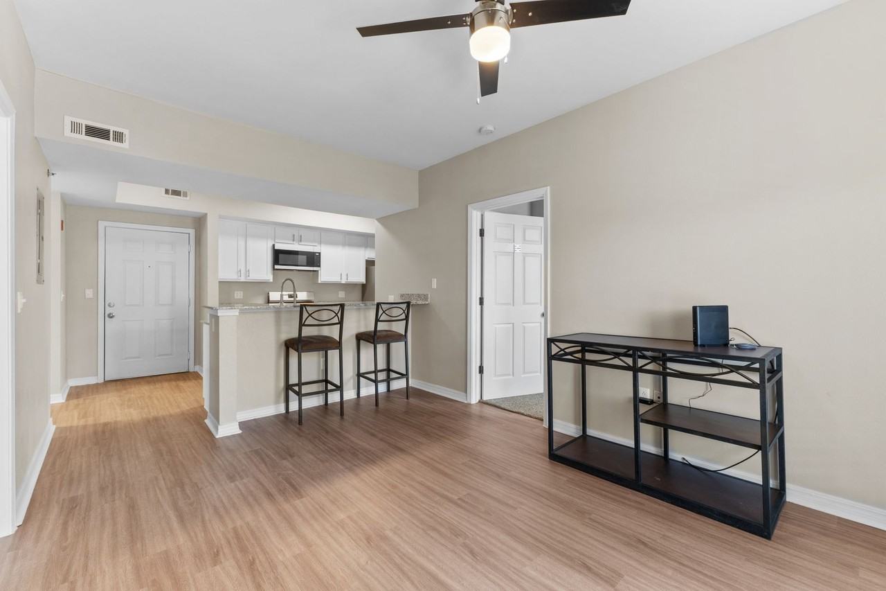 River Valley Flats - Photo 3 of 7