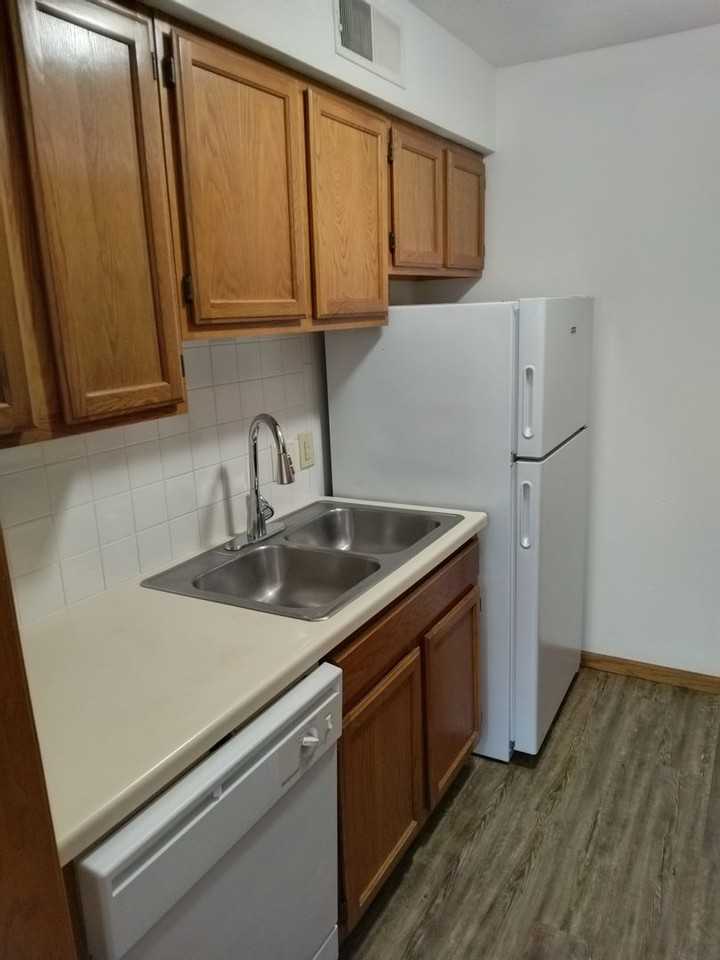 Twin Lakes Apartments - Photo 7 of 50