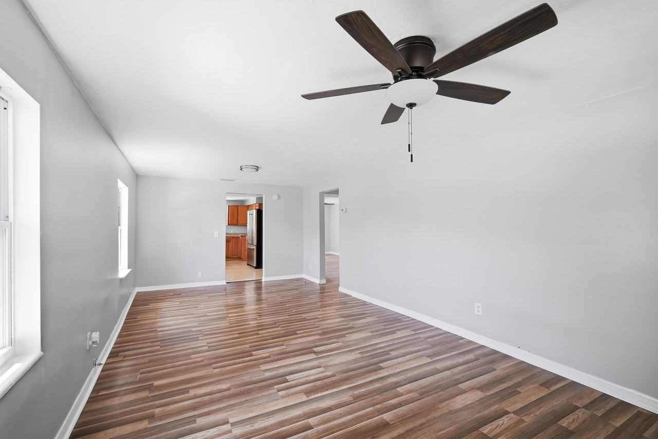 1745 Dayton St S - Photo 6 of 23