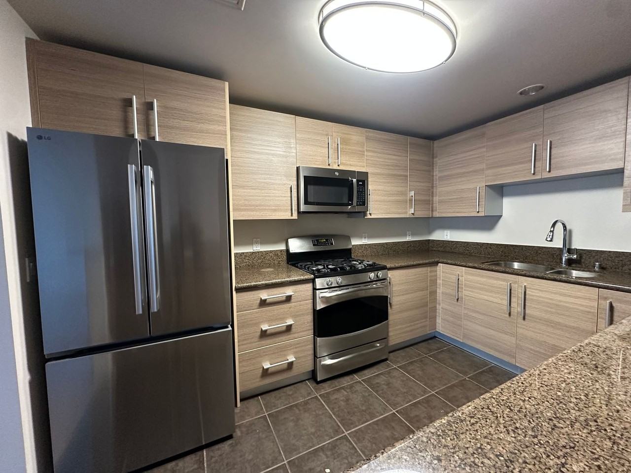 Vista Del Sol - Burbank - Photo 6 of 41