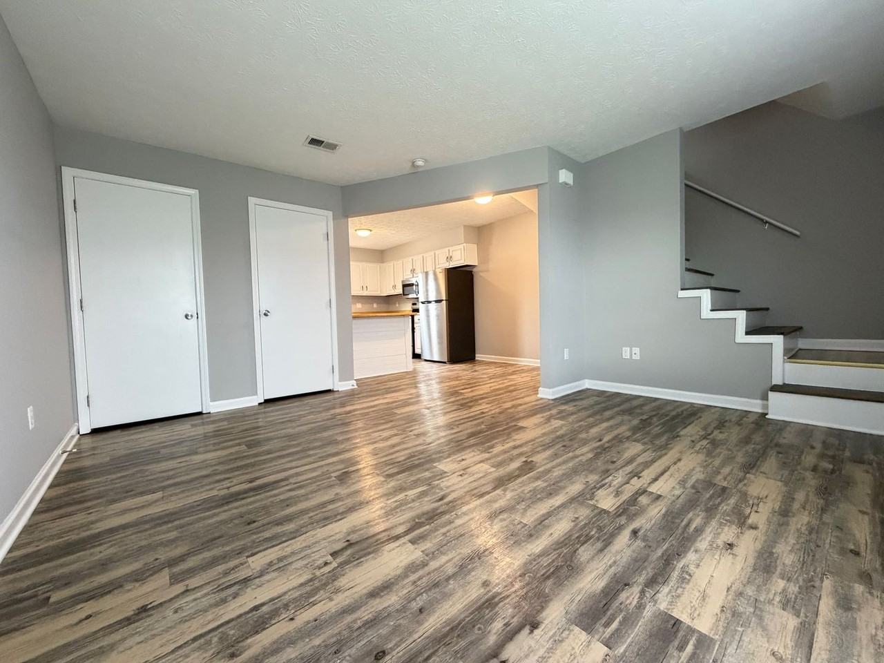 424 Garden City Dr. - Photo 6 of 12