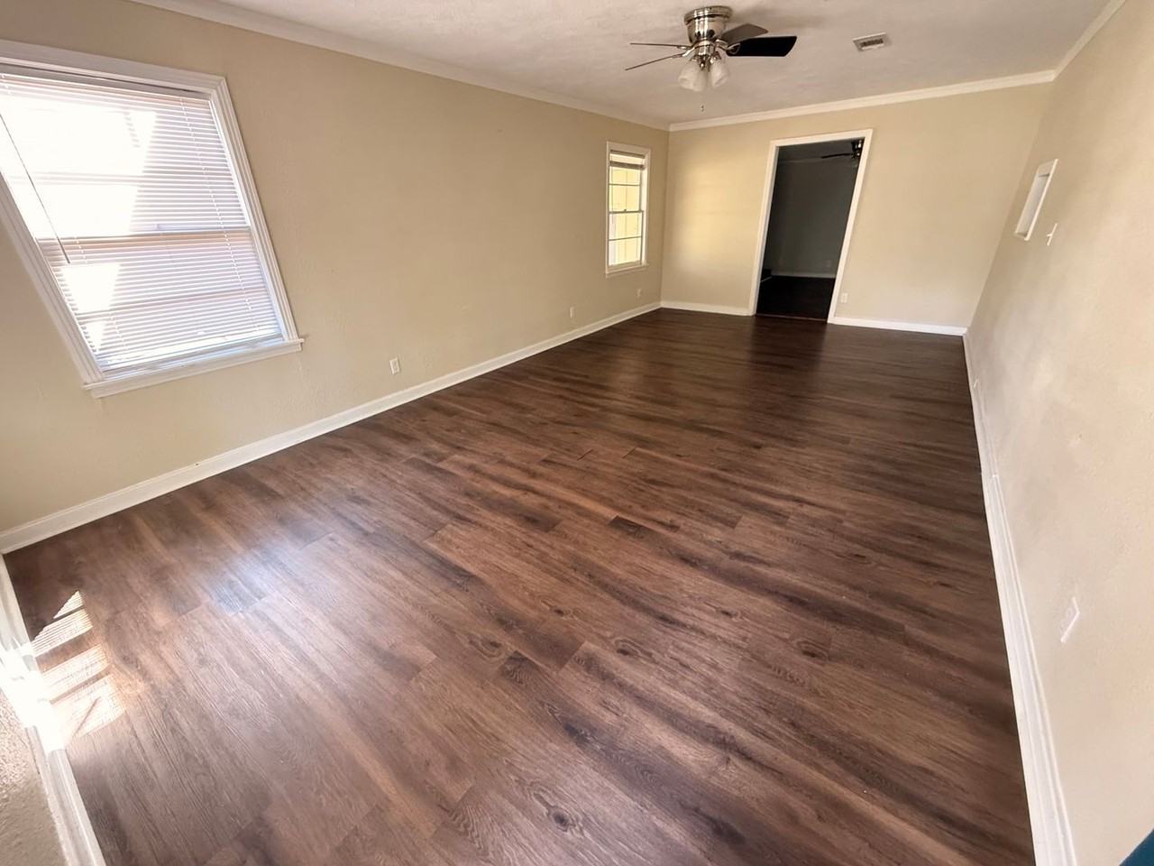 1921 Old Aberdeen Rd - Photo 2 of 13