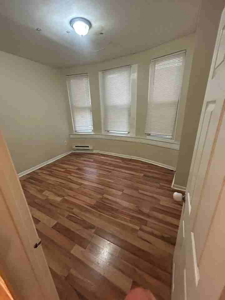 5217 Chester Ave - Photo 2 of 7