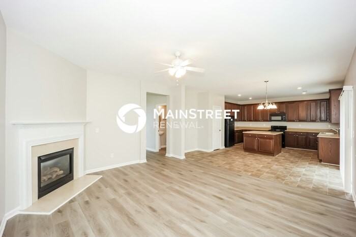 7319 Parks Trl - Photo 6 of 17