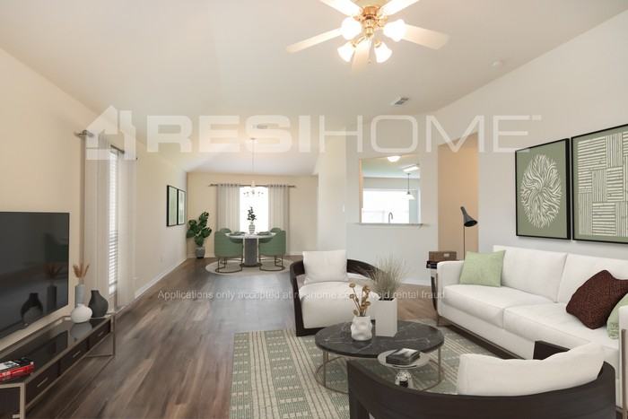815 Richcrest Dr - Photo 6 of 19