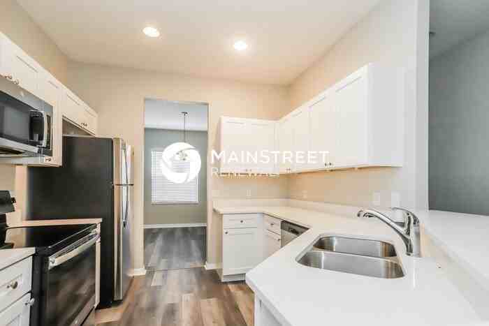 7836 Evinrude Ave - Photo 4 of 16