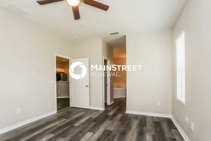 7836 Evinrude Ave - Photo 6 of 16