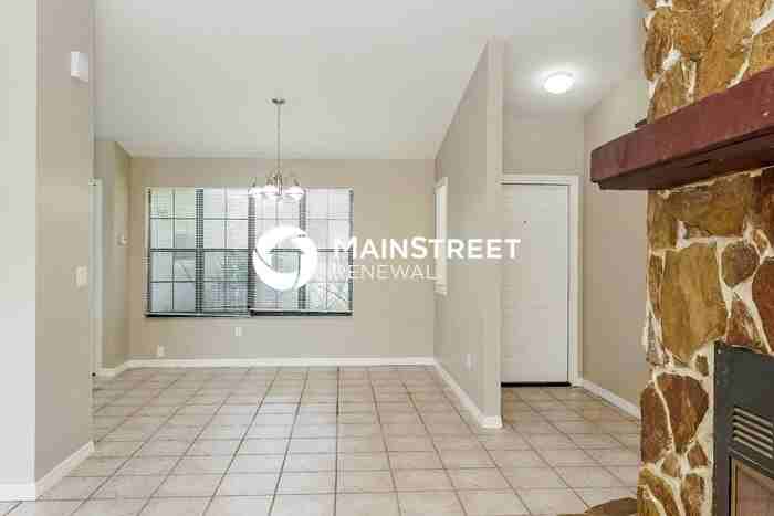 4303 Ponds Dr - Photo 7 of 16