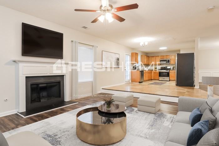 594 Jake Trl - Photo 3 of 17