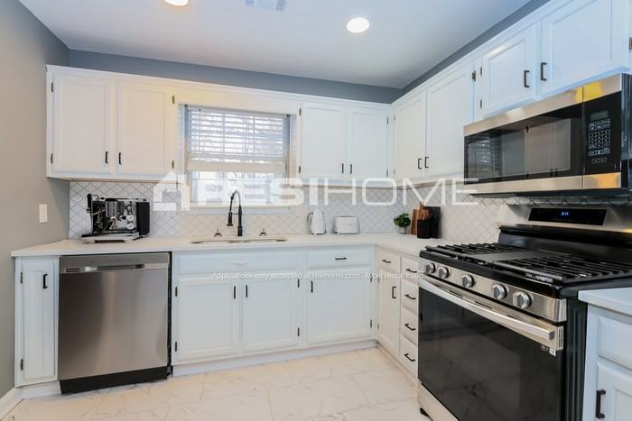 7124 Babbling Brook Dr - Photo 2 of 17