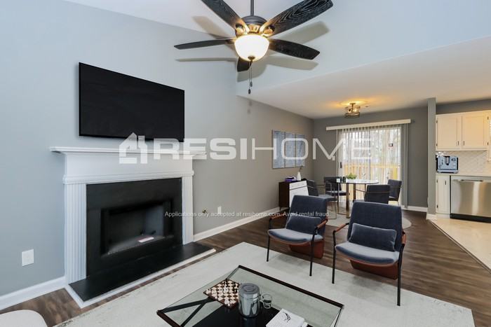 7124 Babbling Brook Dr - Photo 4 of 17