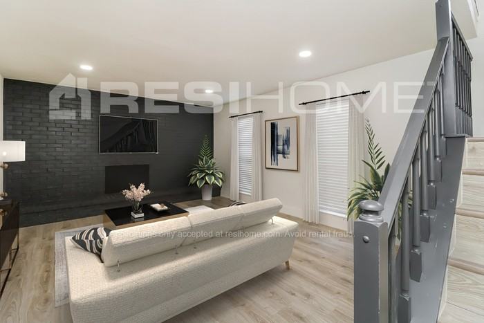 7430 Elderberry Ln - Photo 6 of 18