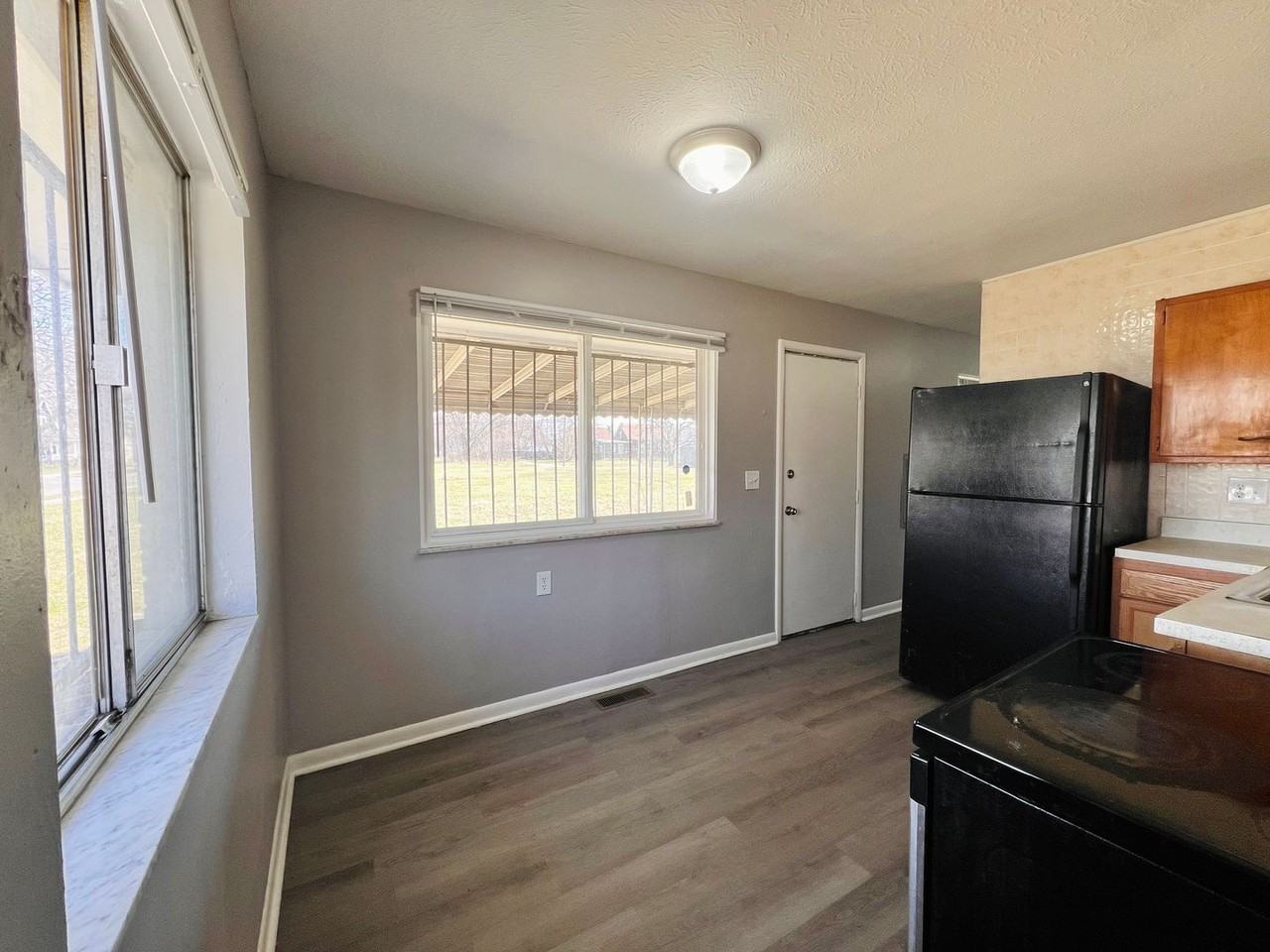 1217 Tecumseh St - Photo 6 of 14