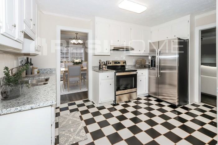 3706 Jolane Ter Se - Photo 2 of 19