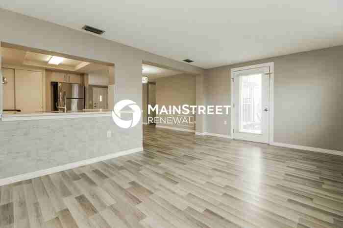 4301 Straits Ln - Photo 5 of 16